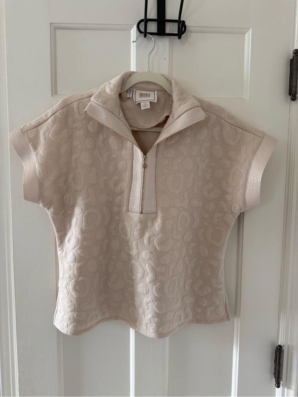 Emily McCarthy pullover Short Sleeve Zip-Neck Top in cream off white, Sandstone